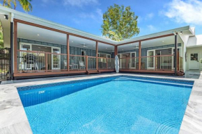 5 Cowrie Street - 4 Bedroom Beachside Queenslander, Port Douglas